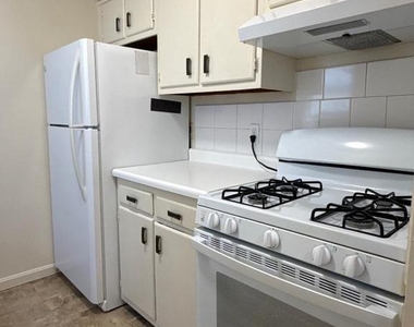 426 N Armistead Street - Photo Thumbnail 1