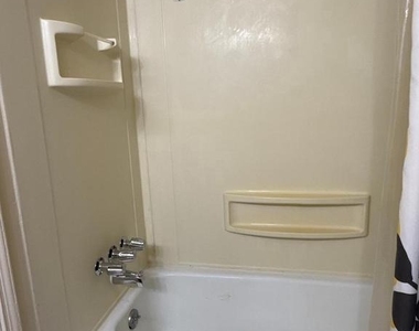 426 N Armistead Street - Photo Thumbnail 13