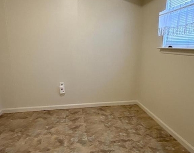 426 N Armistead Street - Photo Thumbnail 11