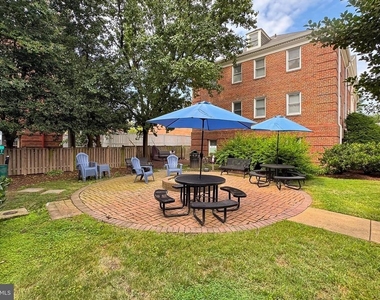 718 S Washington Street - Photo Thumbnail 25