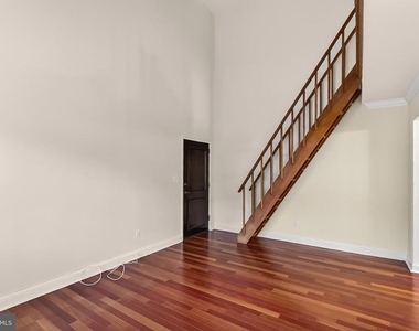 718 S Washington Street - Photo Thumbnail 5