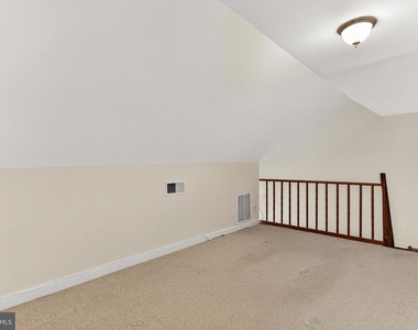 718 S Washington Street - Photo Thumbnail 22