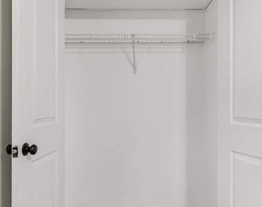 718 S Washington Street - Photo Thumbnail 17