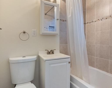 1732 W Abingdon Drive - Photo Thumbnail 13