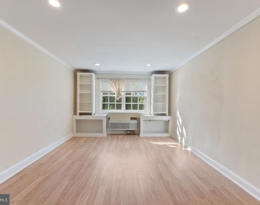 1732 W Abingdon Drive - Photo Thumbnail 1