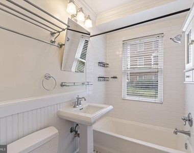 718 S Washington Street - Photo Thumbnail 10