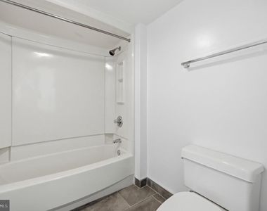 2121 Jamieson Avenue - Photo Thumbnail 42