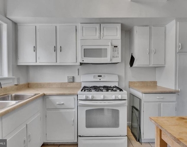 3316 Valley Drive - Photo Thumbnail 3