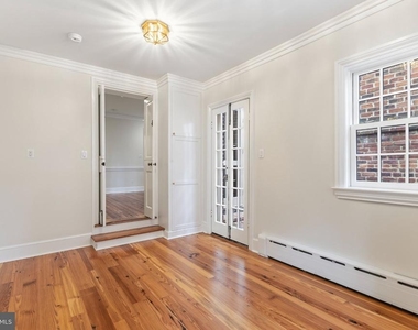303 Queen Street - Photo Thumbnail 10