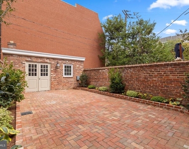 303 Queen Street - Photo Thumbnail 28