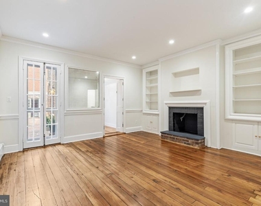 303 Queen Street - Photo Thumbnail 7