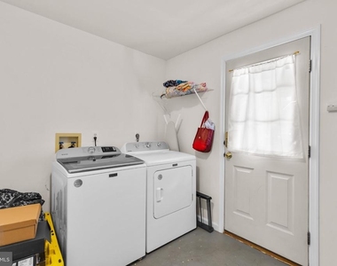 1335 Argall Place - Photo Thumbnail 6