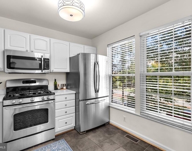 1335 Argall Place - Photo Thumbnail 17