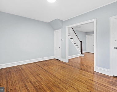 4922 N 7th Street - Photo Thumbnail 3