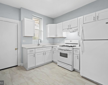 4922 N 7th Street - Photo Thumbnail 5