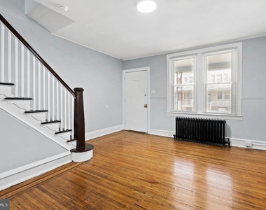 4922 N 7th Street - Photo Thumbnail 2