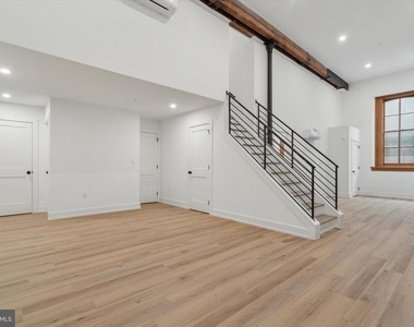 808 N 3rd Street - Photo Thumbnail 3