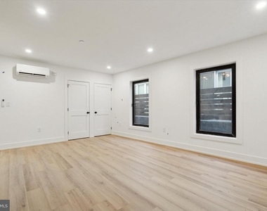 808 N 3rd Street - Photo Thumbnail 3