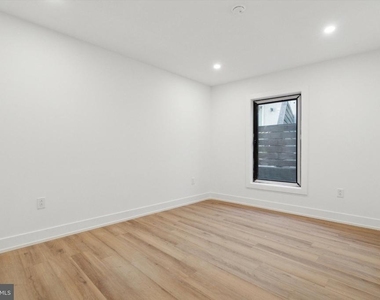 808 N 3rd Street - Photo Thumbnail 5