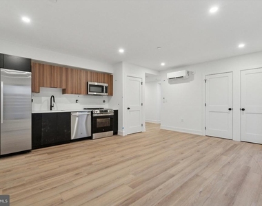 808 N 3rd Street - Photo Thumbnail 2