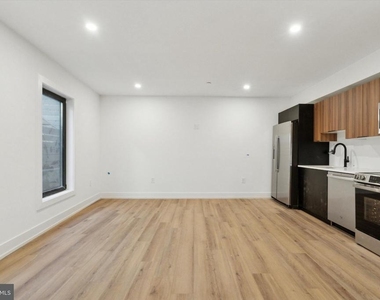 808 N 3rd Street - Photo Thumbnail 6