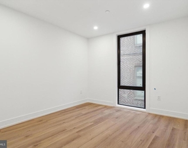 808 N 3rd Street - Photo Thumbnail 1