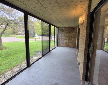 18233 University Park Drive - Photo Thumbnail 28