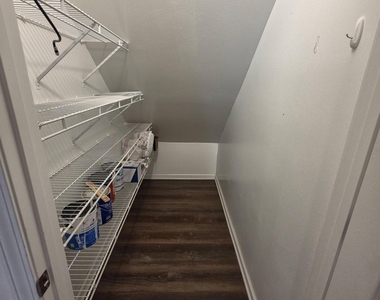 18233 University Park Drive - Photo Thumbnail 17