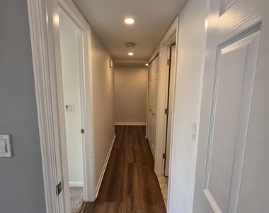 18233 University Park Drive - Photo Thumbnail 9