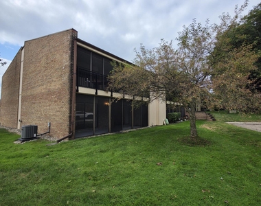 18233 University Park Drive - Photo Thumbnail 29