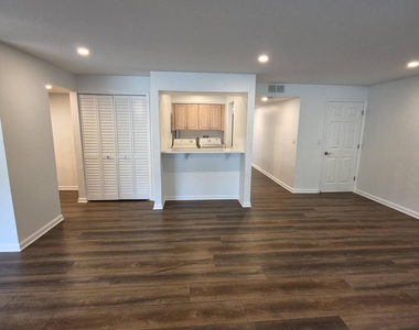 18233 University Park Drive - Photo Thumbnail 20