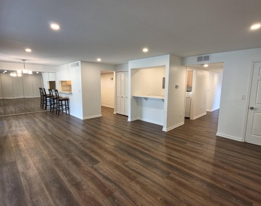 18233 University Park Drive - Photo Thumbnail 19