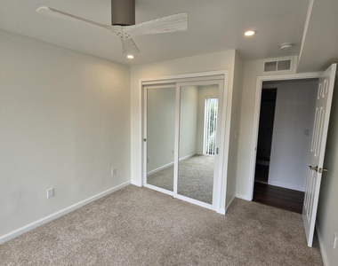 18233 University Park Drive - Photo Thumbnail 11