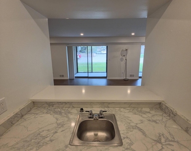 18233 University Park Drive - Photo Thumbnail 13