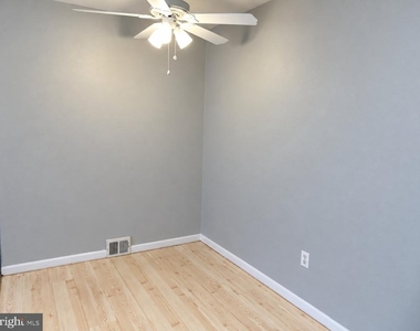 7034 Valley Avenue - Photo Thumbnail 5