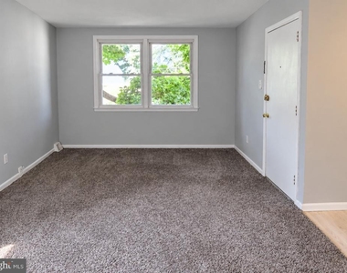 7034 Valley Avenue - Photo Thumbnail 3