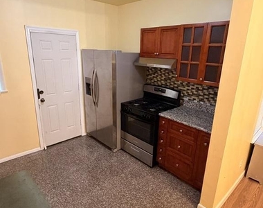 3126 Tasker Street - Photo Thumbnail 3