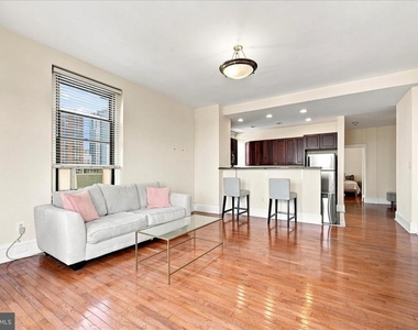 250 S 13th Street - Photo Thumbnail 2