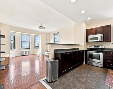 250 S 13th Street - Photo Thumbnail 8