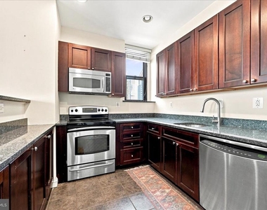 250 S 13th Street - Photo Thumbnail 9