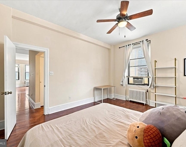 250 S 13th Street - Photo Thumbnail 7