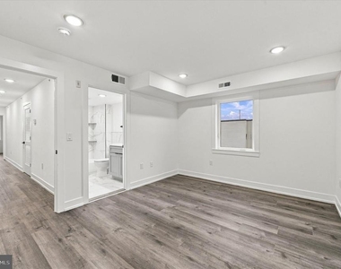 1514 S 22nd Street - Photo Thumbnail 1