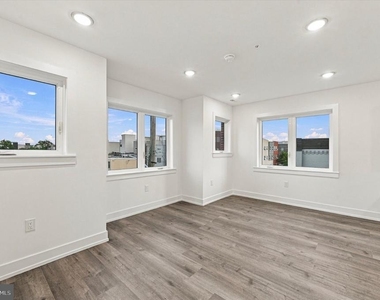 1514 S 22nd Street - Photo Thumbnail 3