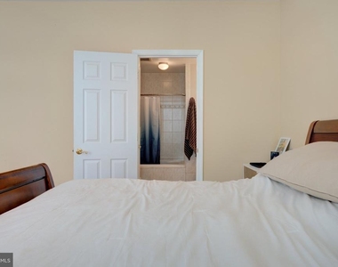 881 N 5th Street - Photo Thumbnail 16