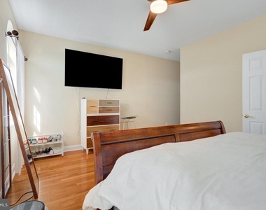 881 N 5th Street - Photo Thumbnail 17