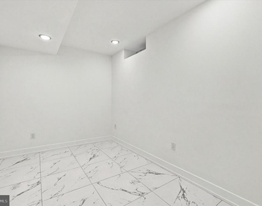 1514 S 22nd Street - Photo Thumbnail 5