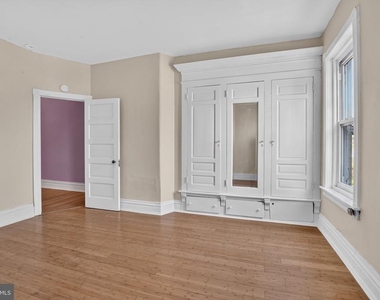 4947 Catharine Street - Photo Thumbnail 13
