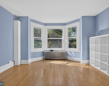 4947 Catharine Street - Photo Thumbnail 7