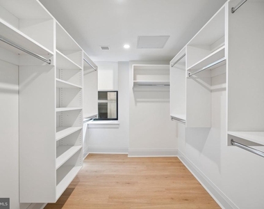 135 S 19th Street - Photo Thumbnail 9