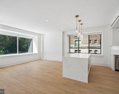 135 S 19th Street - Photo Thumbnail 3